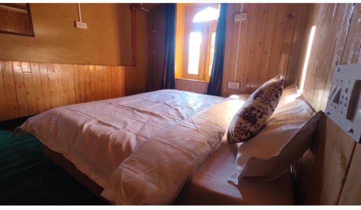 Appartamento Old Is Gold Mudhouse Lushal Jibhi Esterno foto